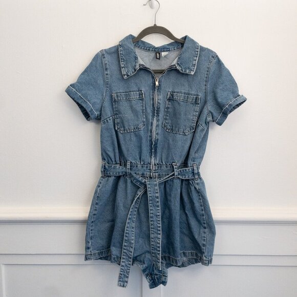H&M Denim Utility Romper Size M Zip Front Short Sleeve Belted One Piece - Picture 1 of 3